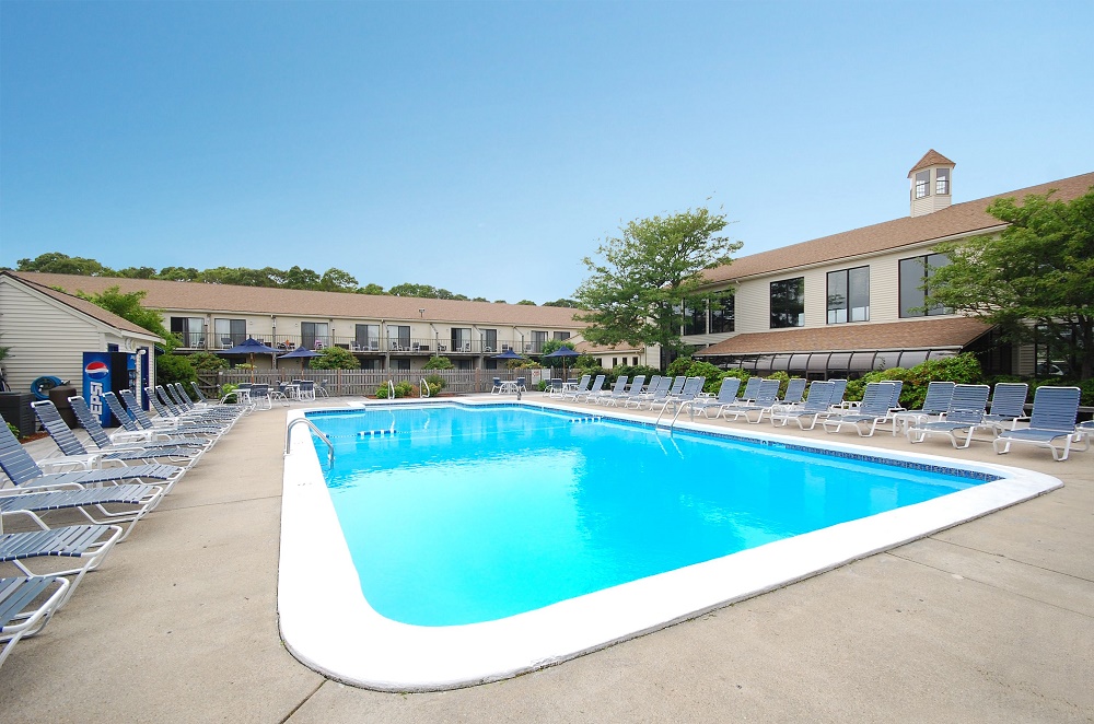 All Seasons Resort Cape Cod - Outdoor Pool