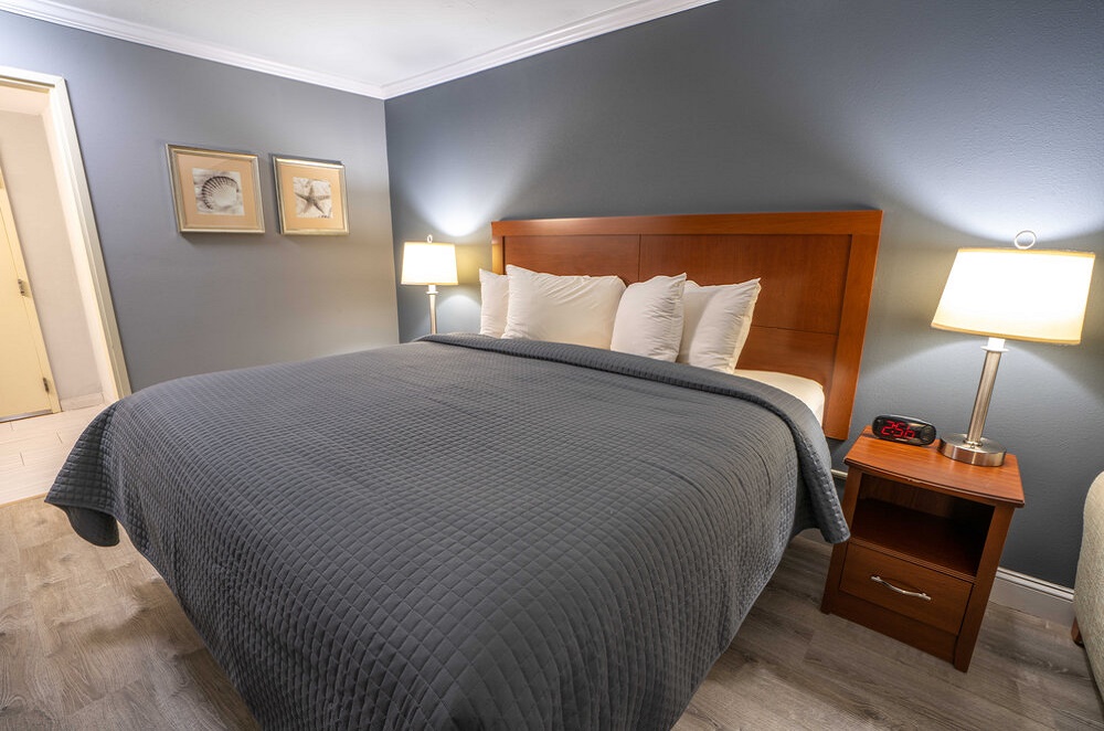All Seasons Resort Cape Cod - Single Bed Room