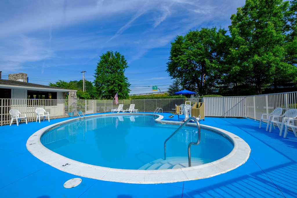 American Inn Carlisle - Outdoor Pool