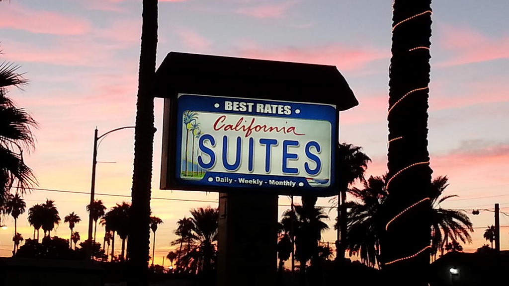 California Suites Motel - Exterior Logo