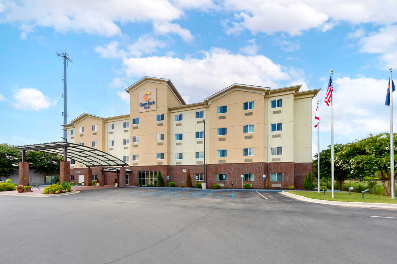 Comfort Inn Huntsville - Exterior-2