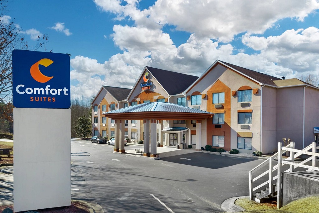 Comfort Suites Northside Hospital Gwinnett - Exterior