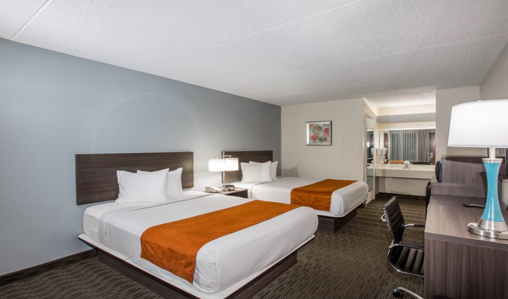 Days Inn & Suites Orlando Airport - 2 Queen Beds No Smoking