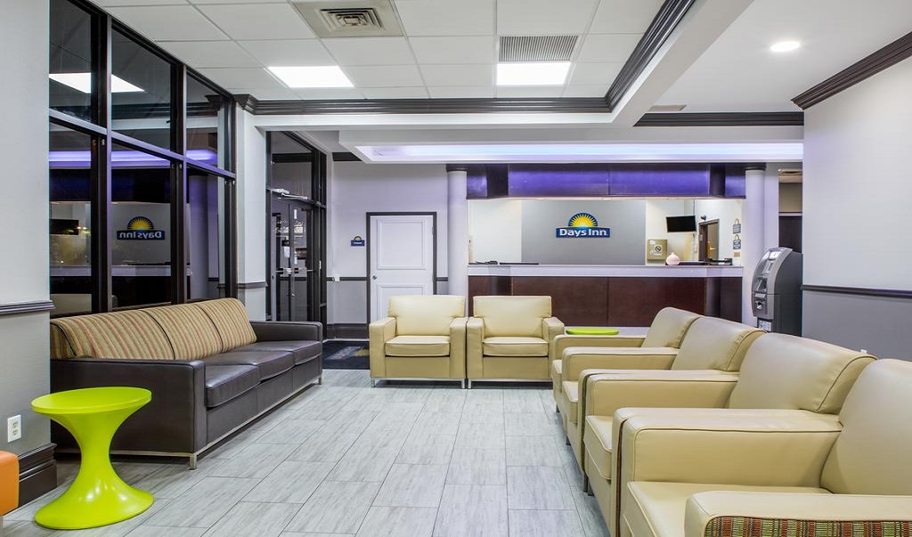 Days Inn & Suites Orlando Airport - Lobby Lounge