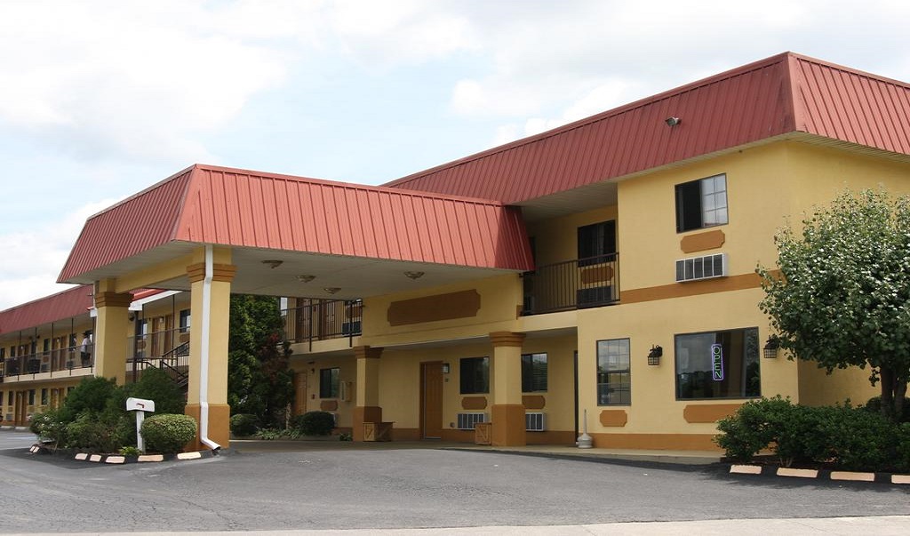 Express Inn and Suites Trion - Exterior