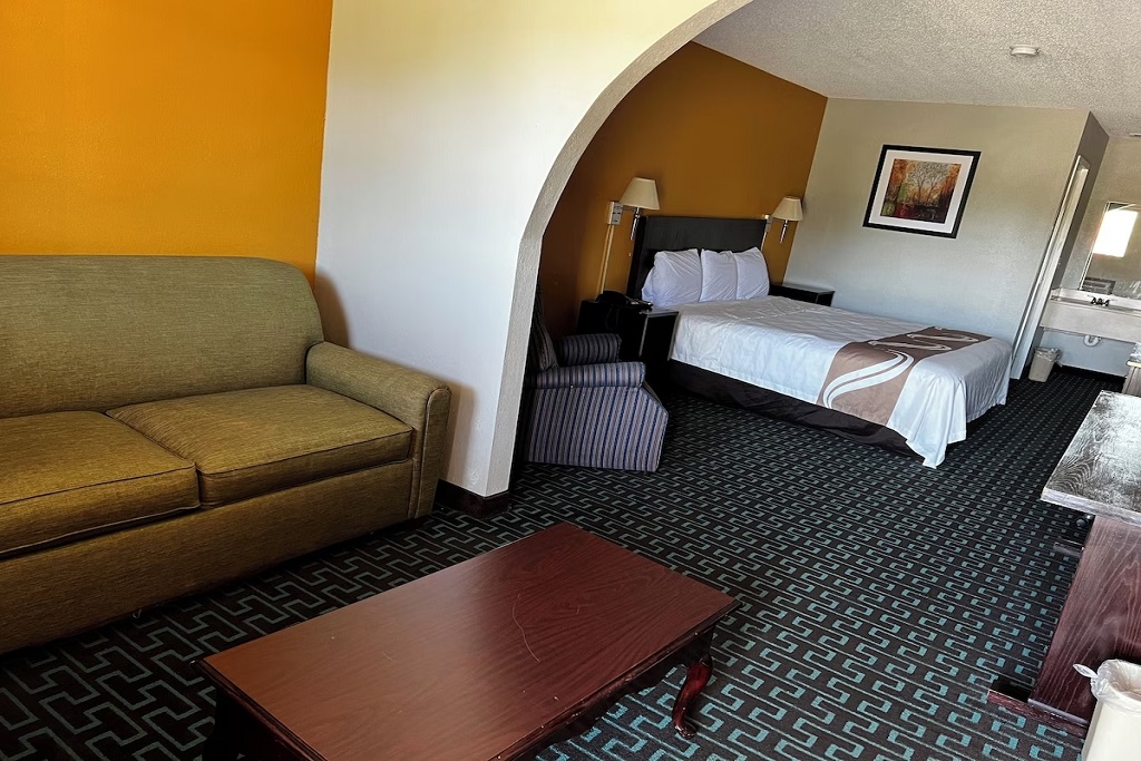 Express Inn and Suites Trion - Single Bed