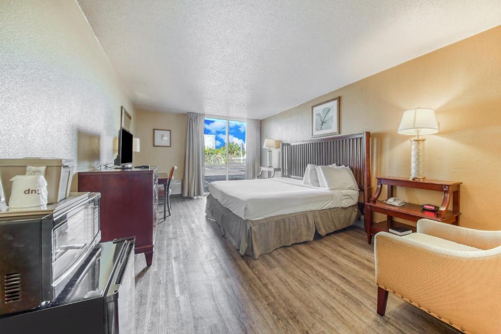 Floridian Express Extended Stay Hotel - Single Bed Room