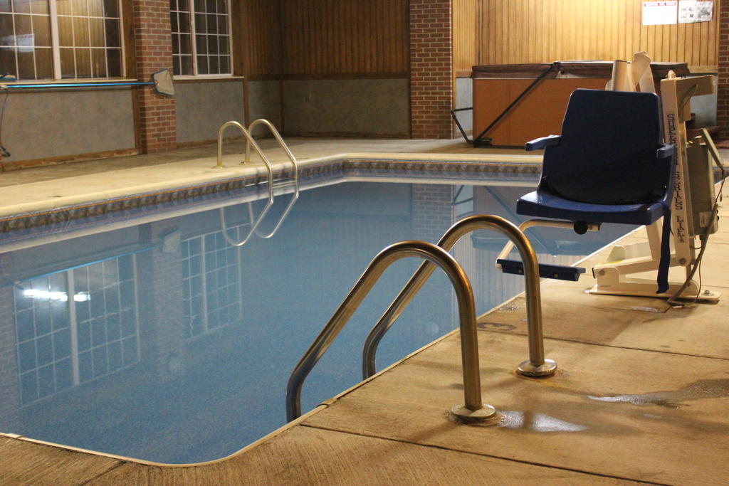 Garden City Inn - Indoor Pool