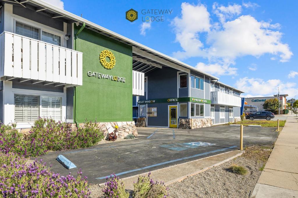 Gateway Lodge Seaside - Hotel Exterior