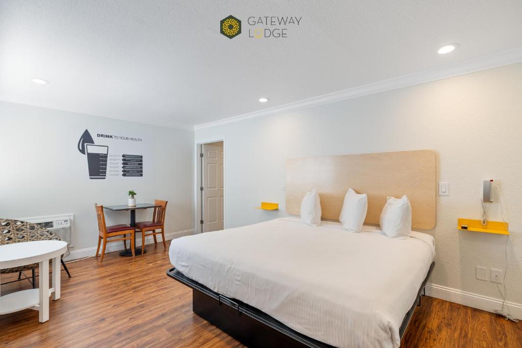 Gateway Lodge Seaside - Single Bedroom