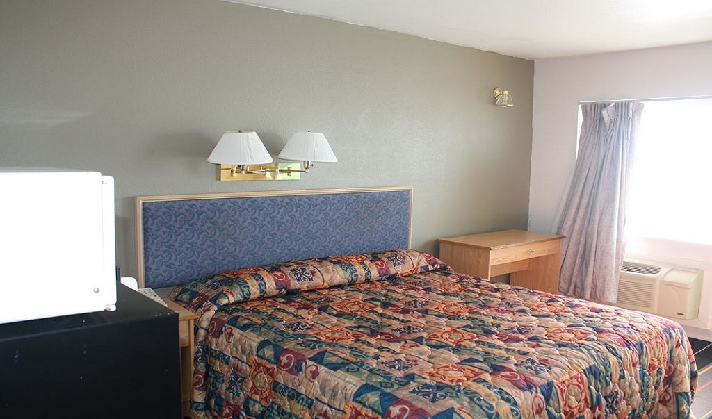 Lake Erie Lodge - Single Bed