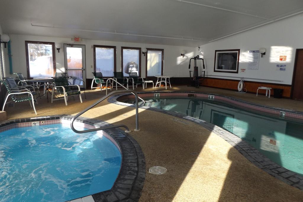 Nisswa Inn and Suites - Indoor Pool