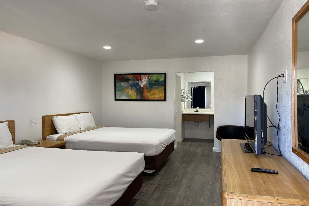 Palms Inn & Suites - Double Bedroom