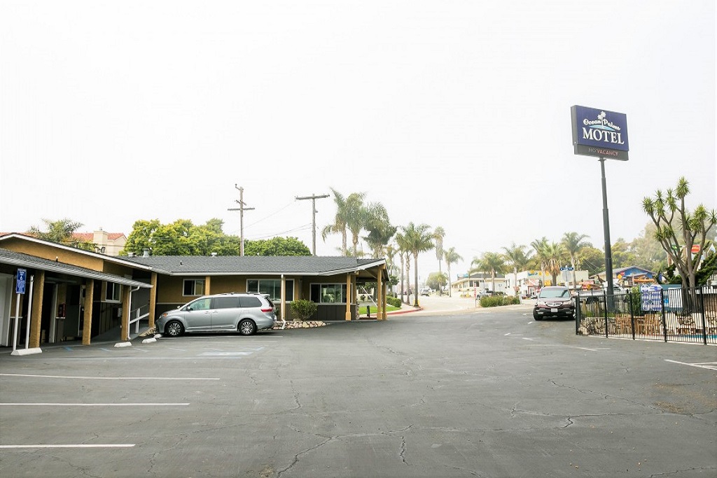 Ocean Palms Motel - Exterior