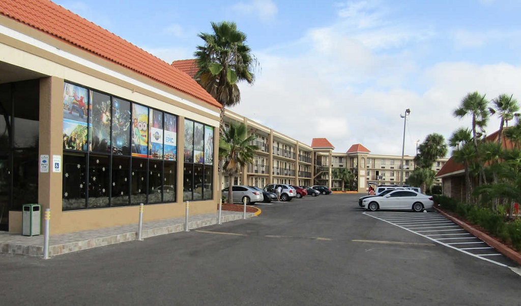 Quality Inn & Suites Kissimmee by The Lake - Exterior-2