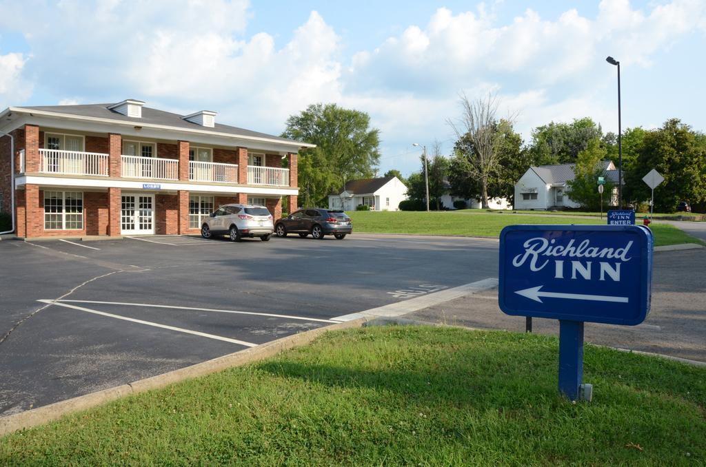 Richland Inn - Exterior-2