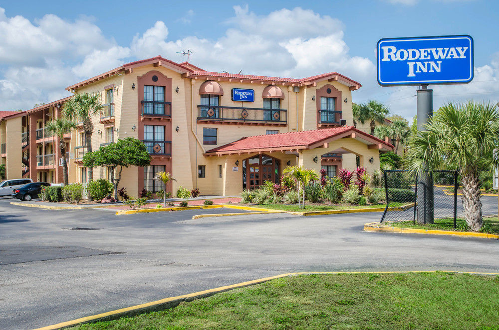 Rodeway Inn Near Ybor City Tampa - Exterior-1