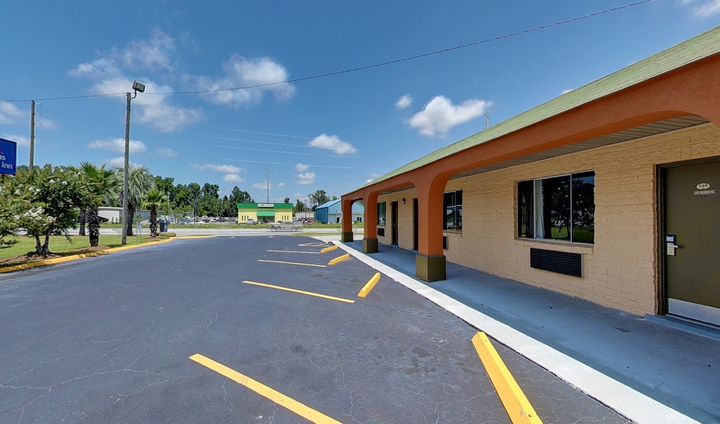 Americas Best Value Inn Savannah - Parking Area