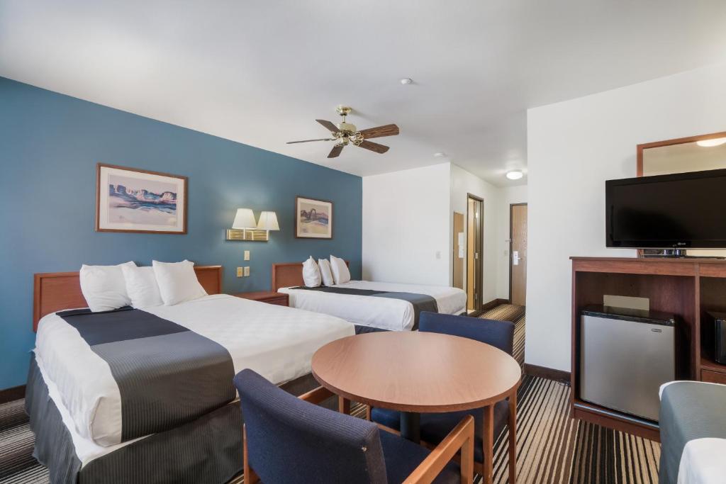 Americas Best Value Inn Green River - Double Beds Room-5