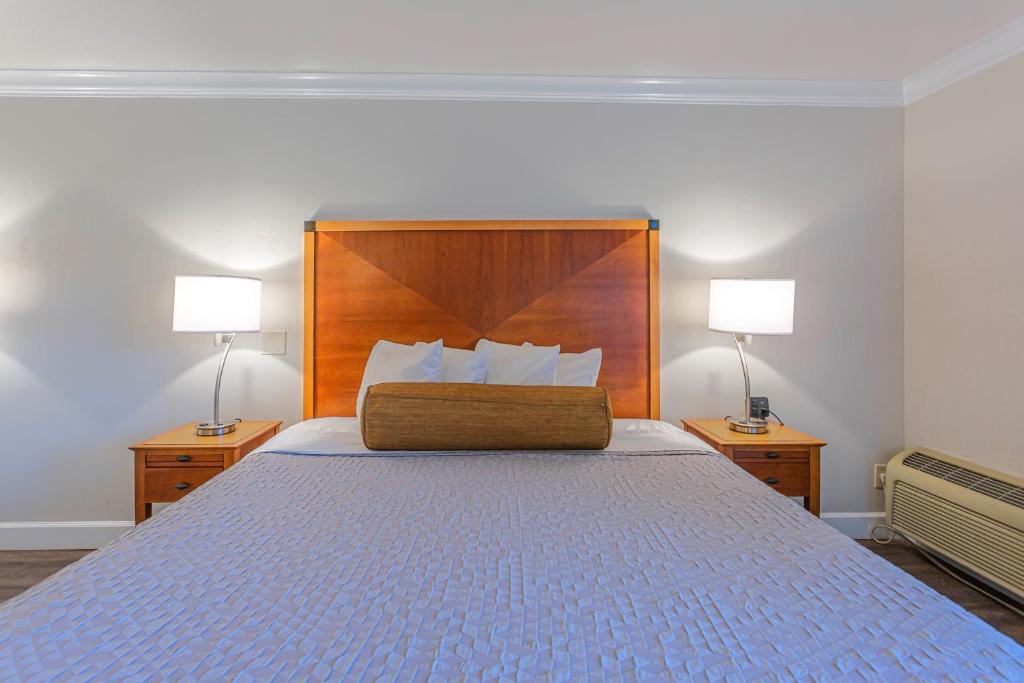 Aloha Inn - Single Bedroom-1