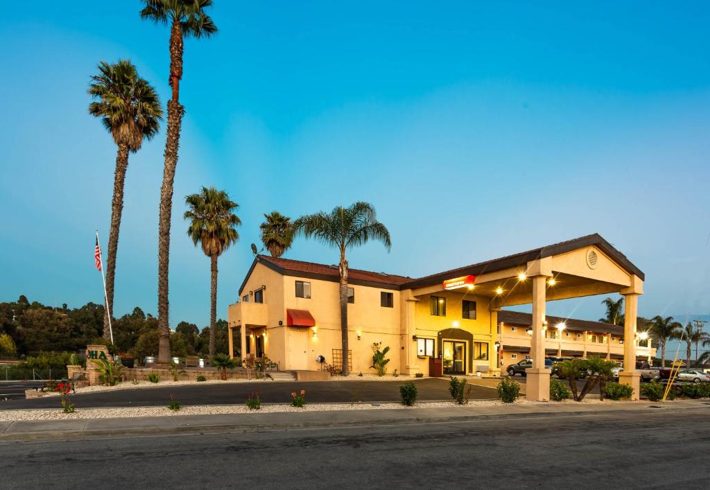 Aloha Inn - Hotel Exterior-3
