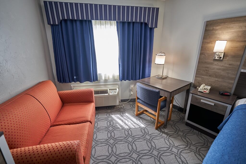 Ambassador Inn and Suites - Double Beds Room-4