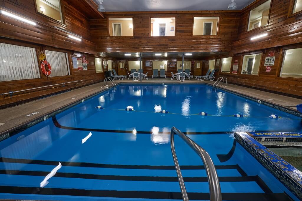 Ambassador Inn and Suites - Indoor Pool-1