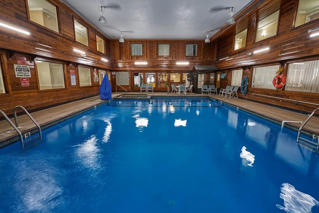 Ambassador Inn and Suites - Indoor Pool-2