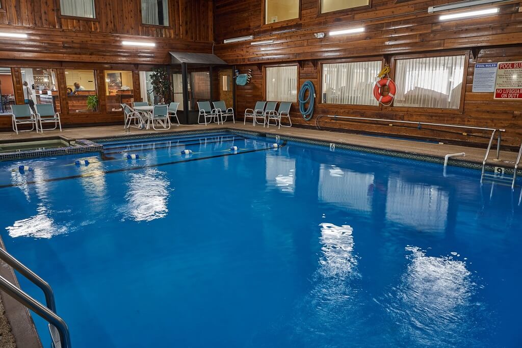 Ambassador Inn and Suites - Indoor Pool-3