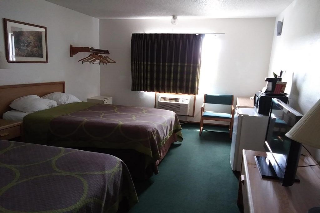 Amerihost inn & Suites Kingdom City - Double Beds Room-3
