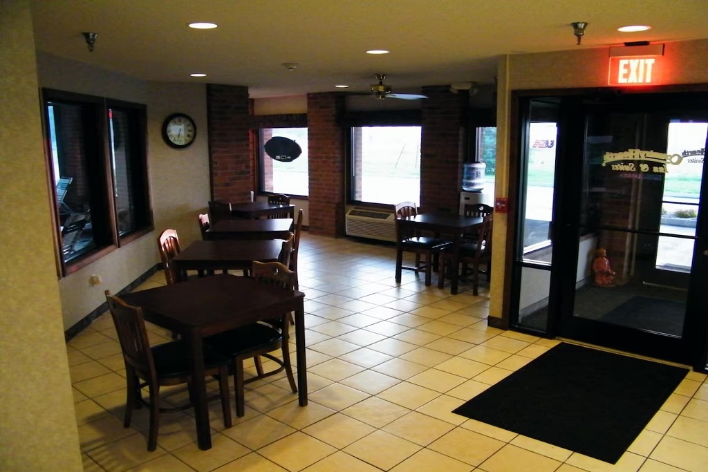 Amerihost Inn & Suites - Restaurant Area