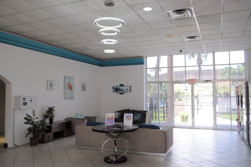 Apm Inn and Suites - Lobby Area-2