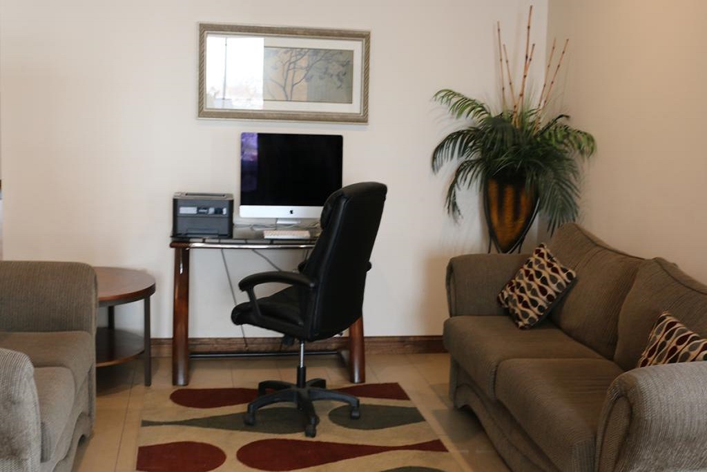 Astoria Hotel & Event Center - Business Center