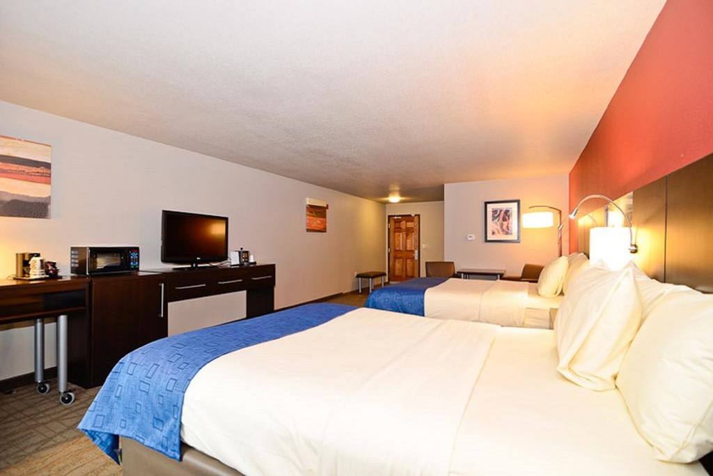 Astoria Hotel & Event Center - Double Beds Room-2