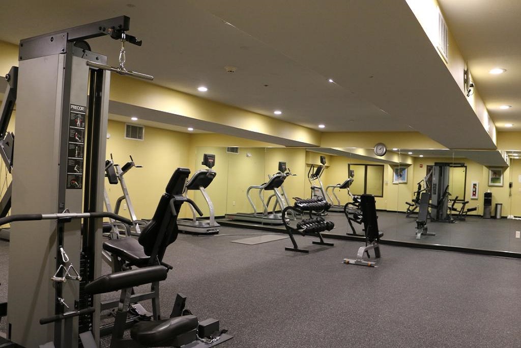 Astoria Hotel & Event Center - Fitness Area