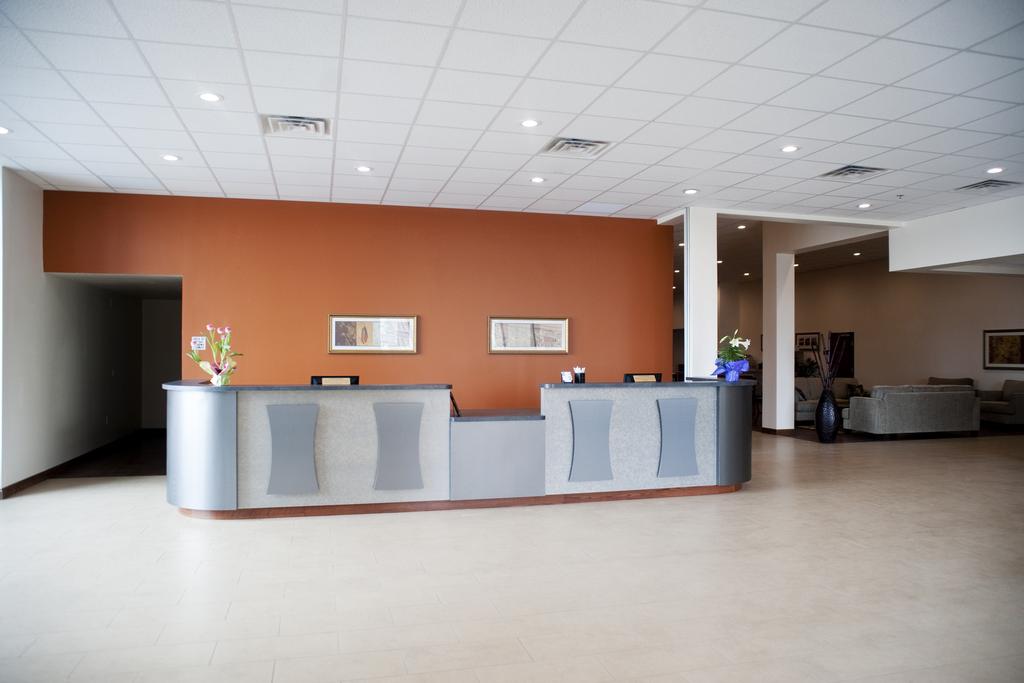 Astoria Hotel & Event Center - Lobby Area-2
