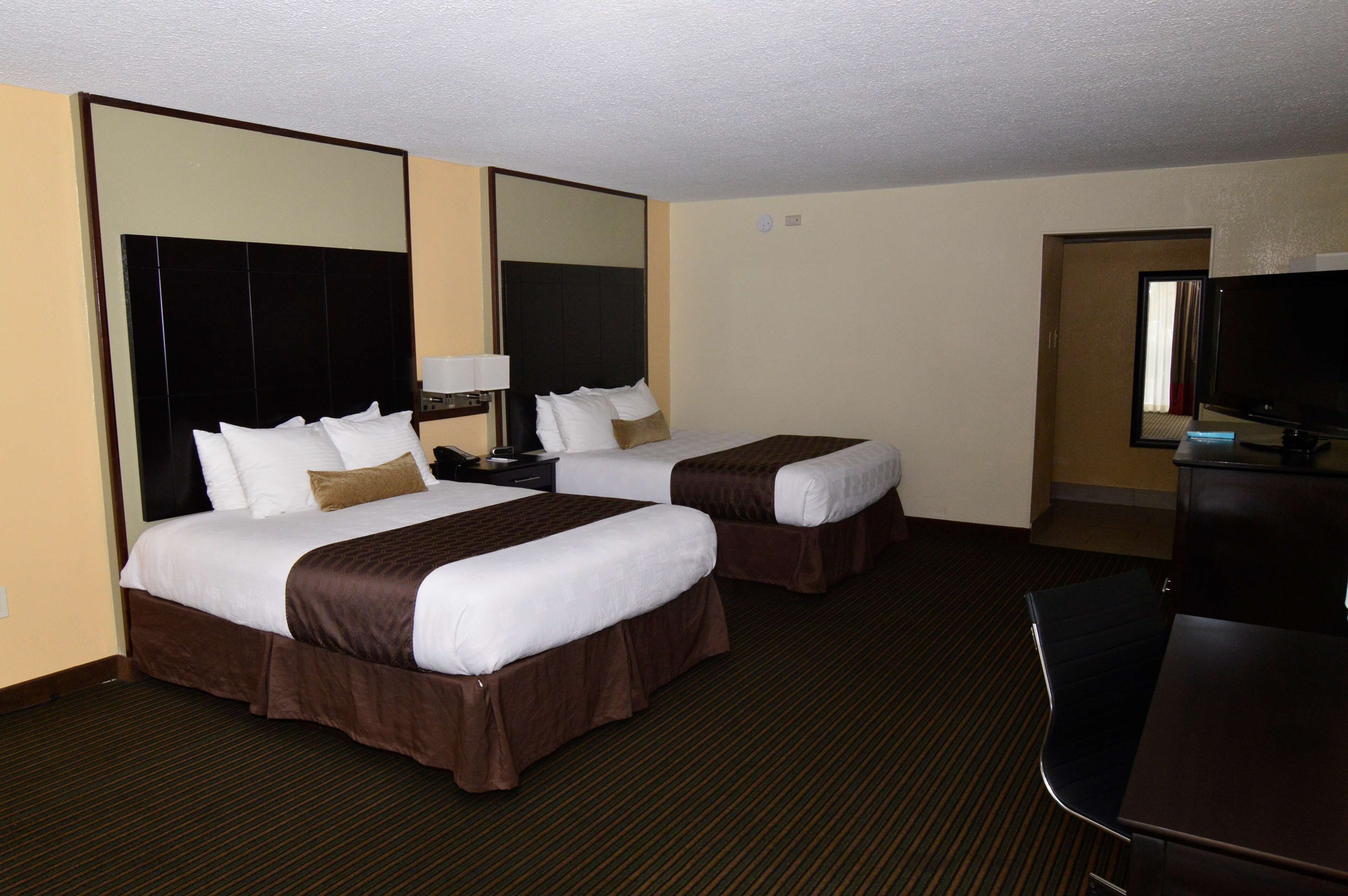 Best Western Inn of Del Rio - Double Beds Room-4
