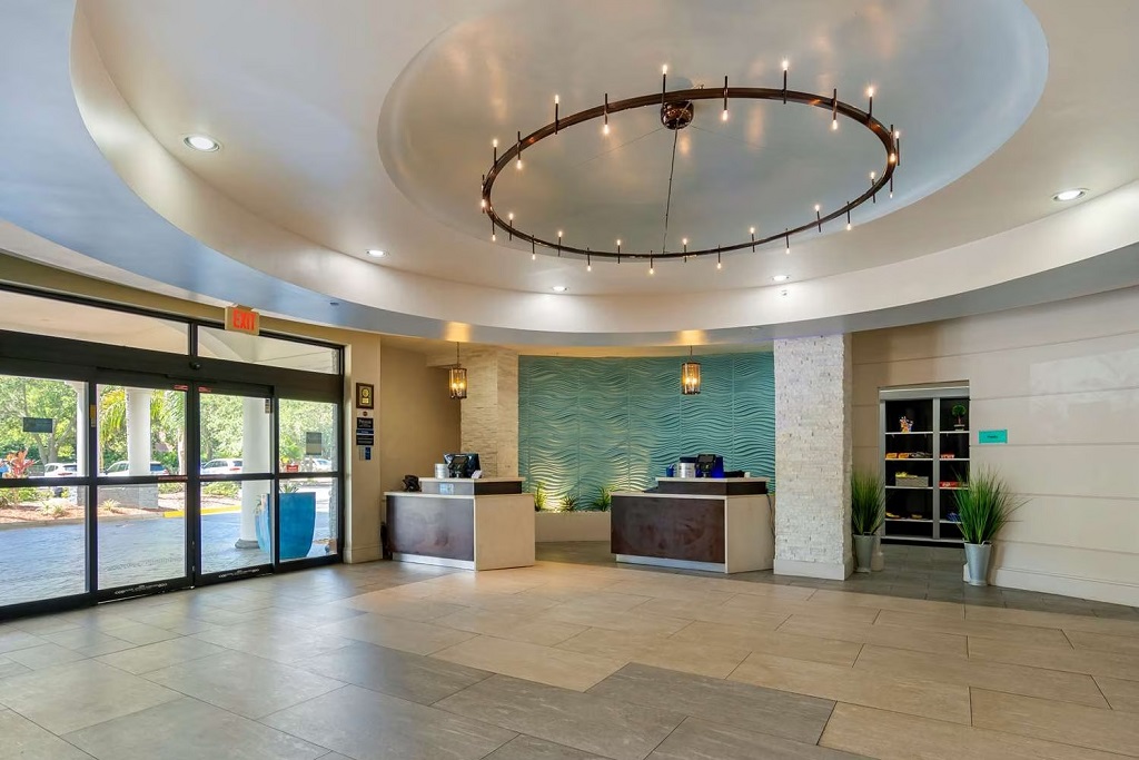 Jacksonville Premier Deerwood Hotel - Lobby Area