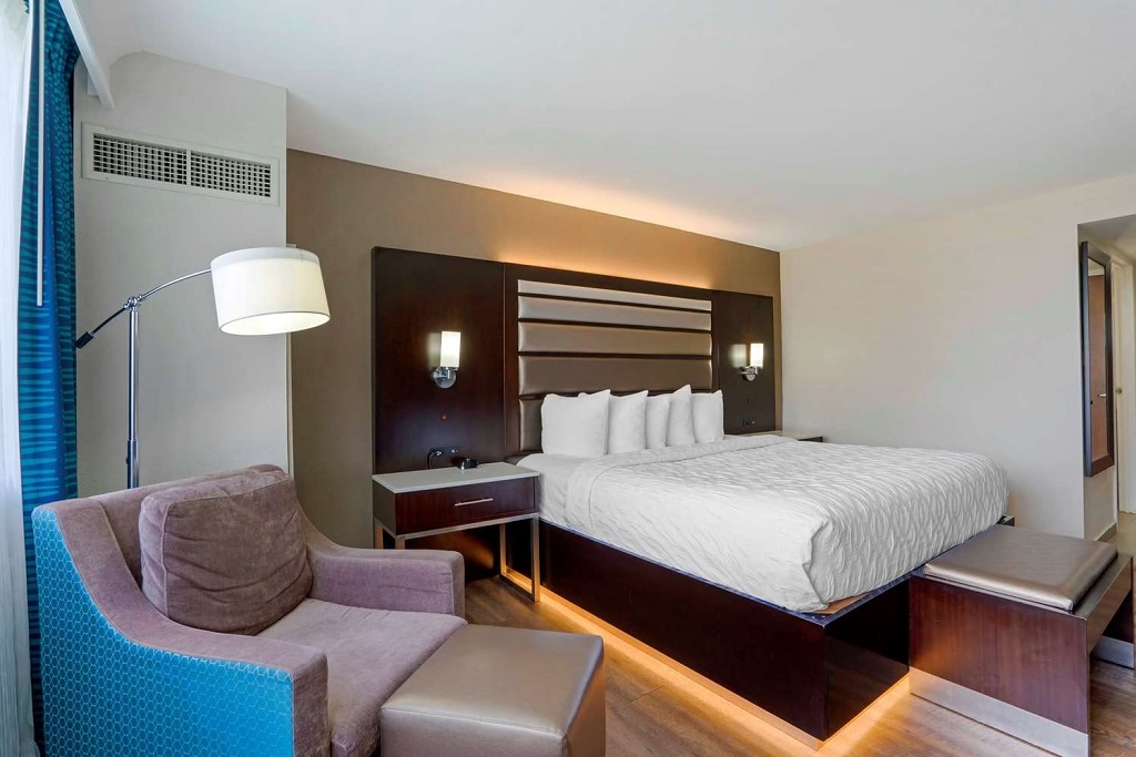 Jacksonville Premier Deerwood Hotel - Single Bedroom-3