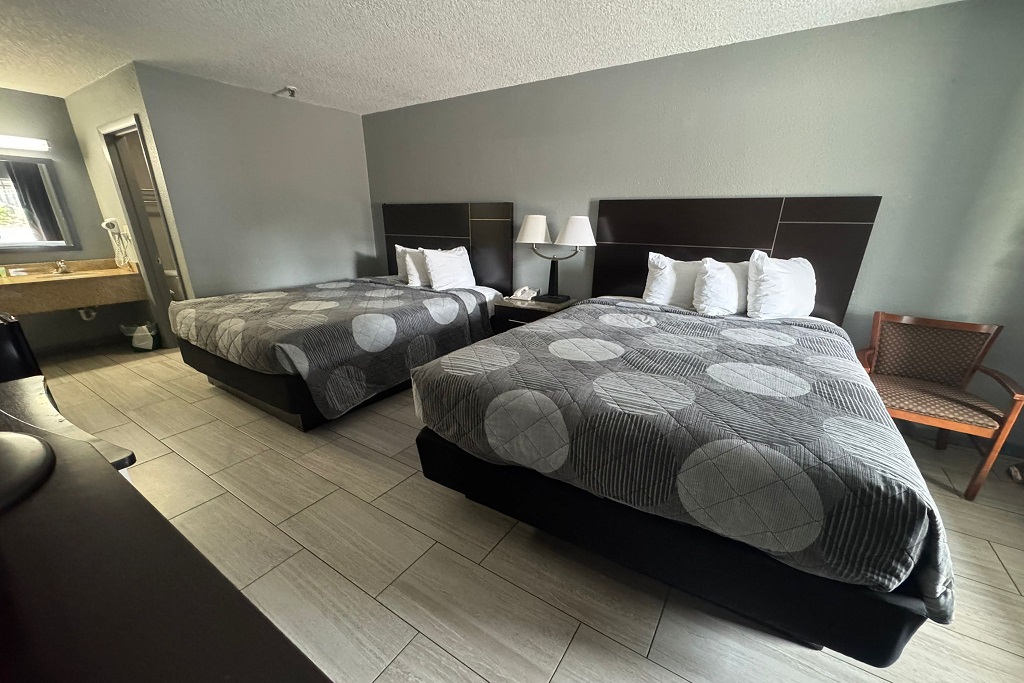Budget Inn Sanford - 2Beds Room-1