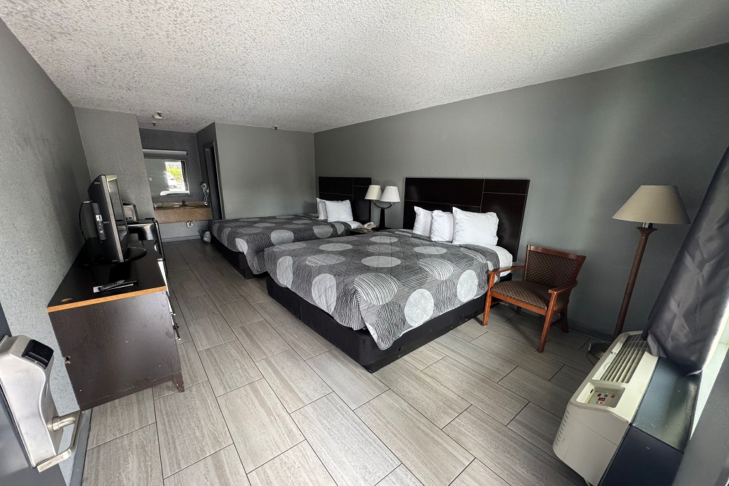 Budget Inn Sanford - 2Beds Room
