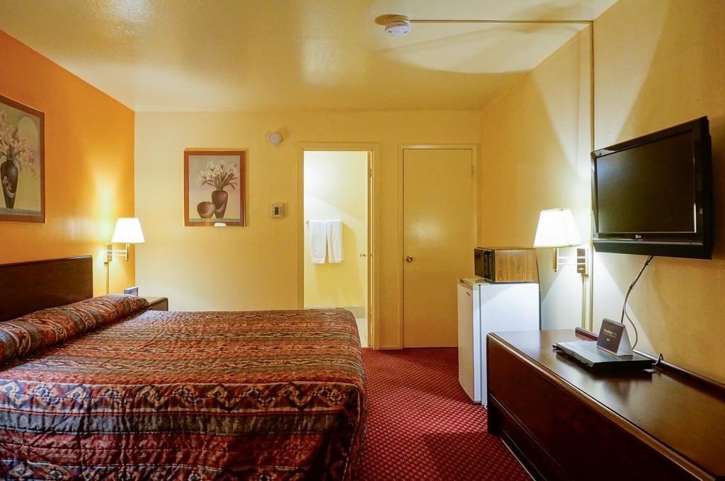 Budget Inn Redwood City - Single Bed Room-9