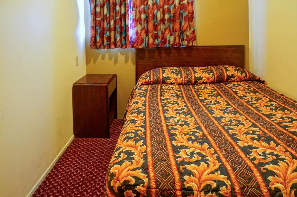 Budget Inn Redwood City - Single Bed Room-6