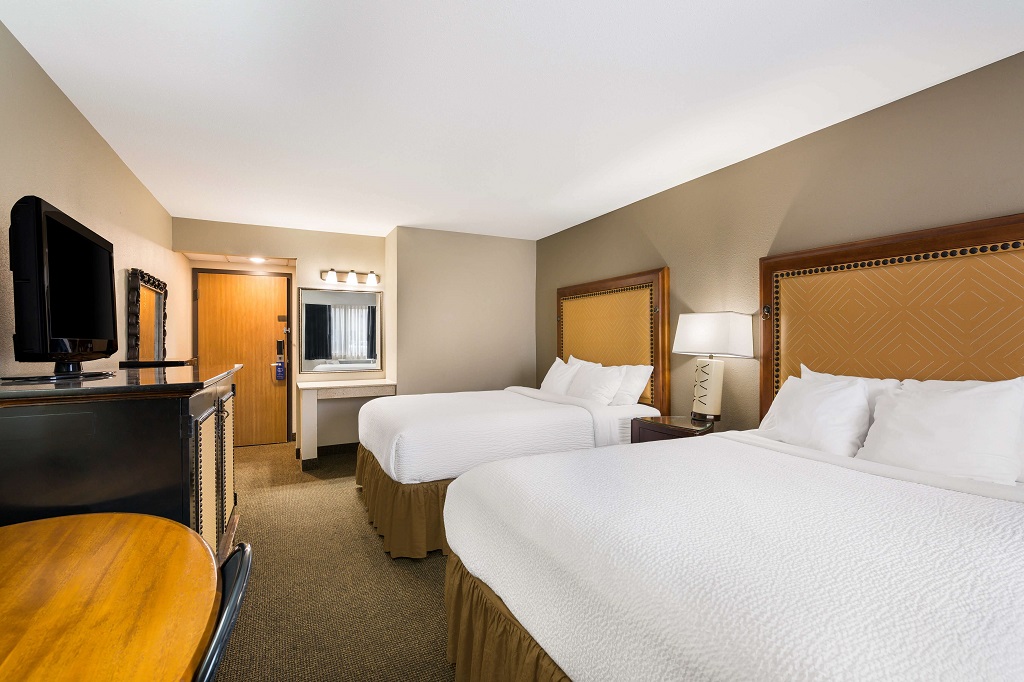 Hotel Revel Minot - Queen Double Beds Room-5