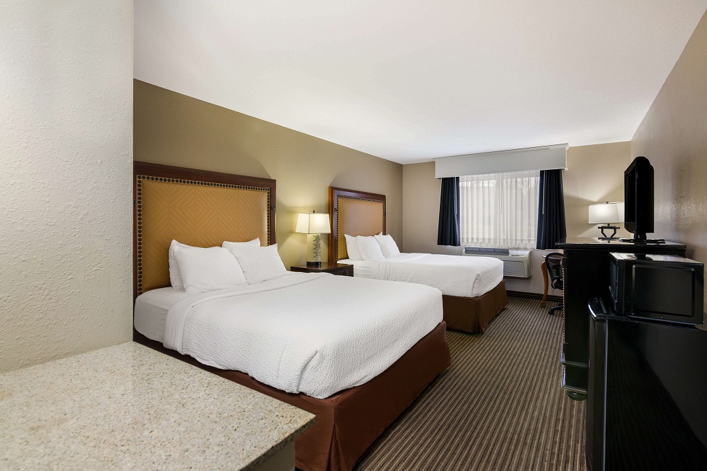 Hotel Revel Minot - Queen Double Beds Room-6