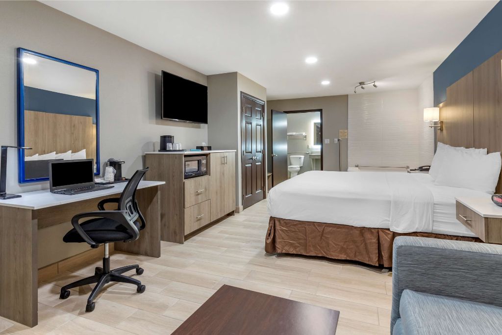 BWP Edinburg Inn & Suites - Single Bed Room-4
