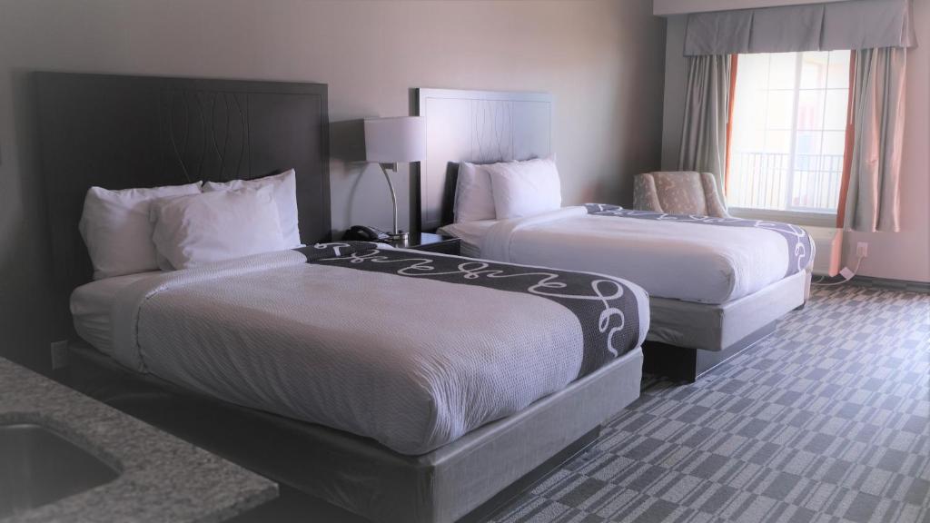 Catoosa Inn & Suites - Two Double Bedroom-2