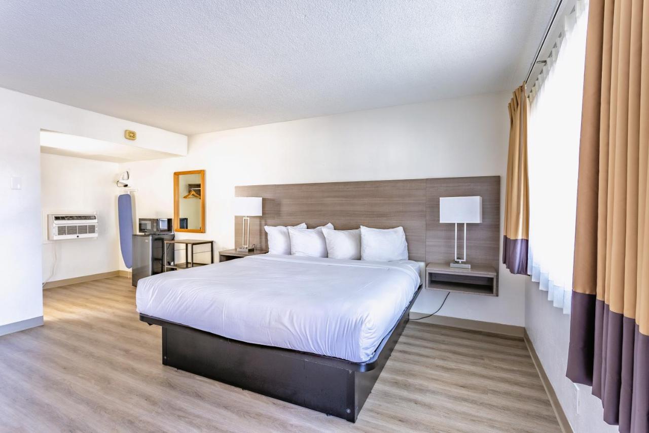 Coastal Breeze Inn Morro Bay - Single Bedroom-6