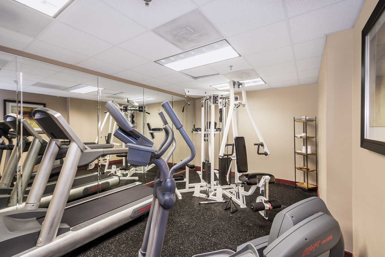 Comfort Inn & Suites Davenport - Fitness Area