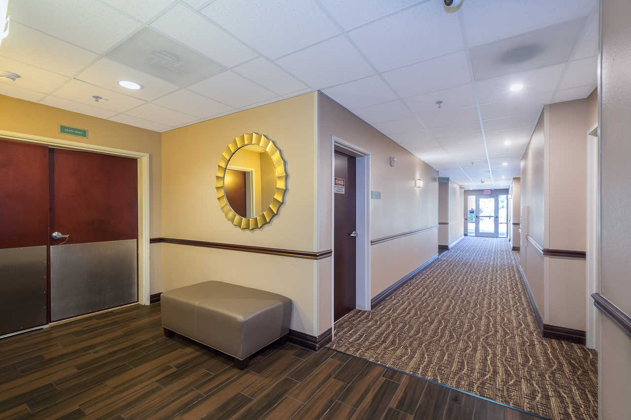 Comfort Inn & Suites Davenport - Room Lobby
